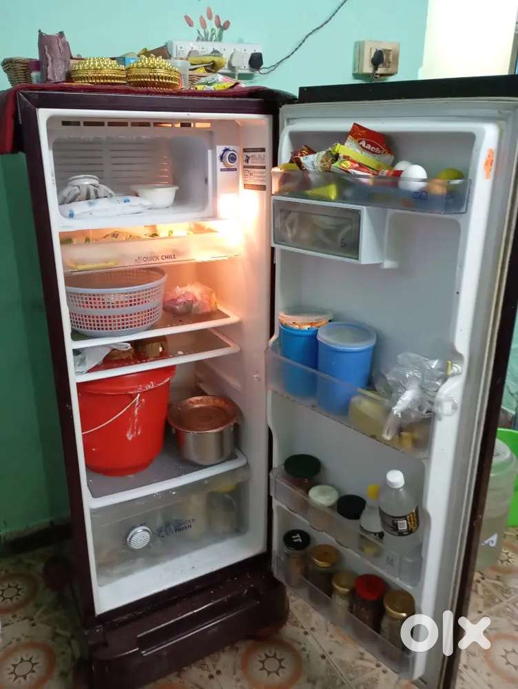 Whirlpool fridge 200 litre