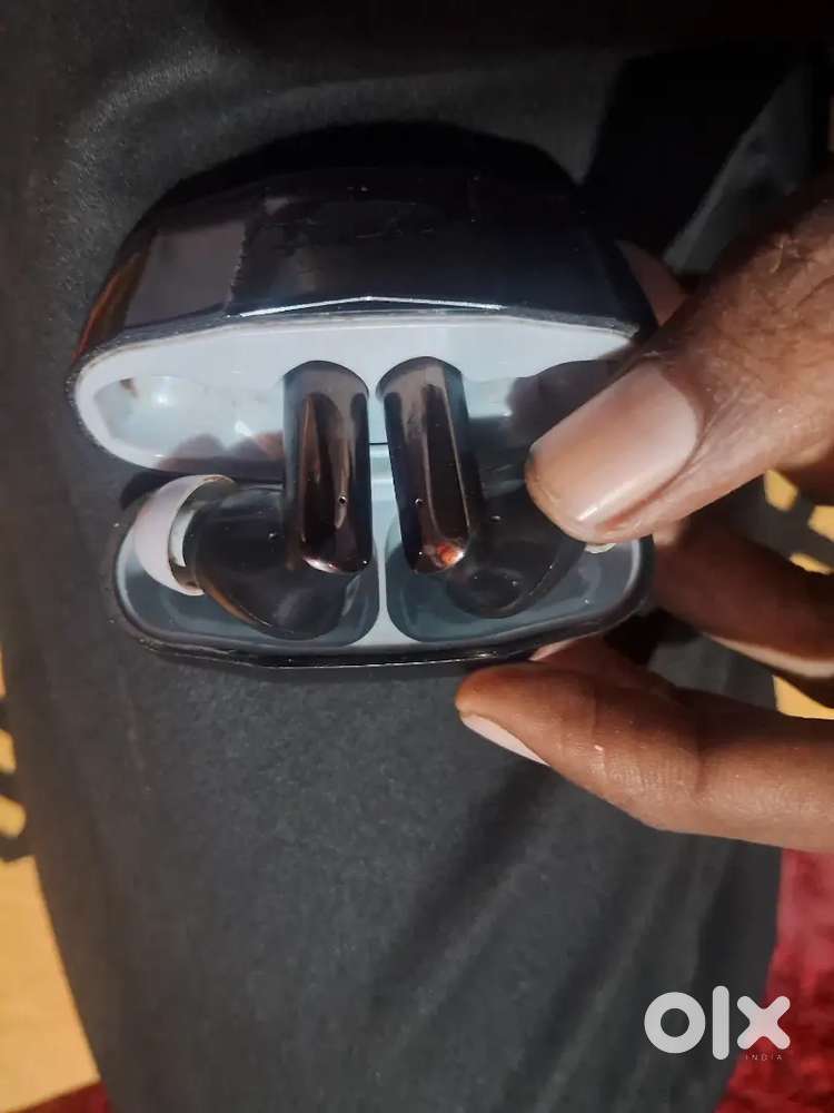 Bluetooth device name airdrops 800