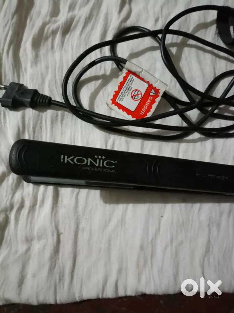 Ikonic professional straightning masin