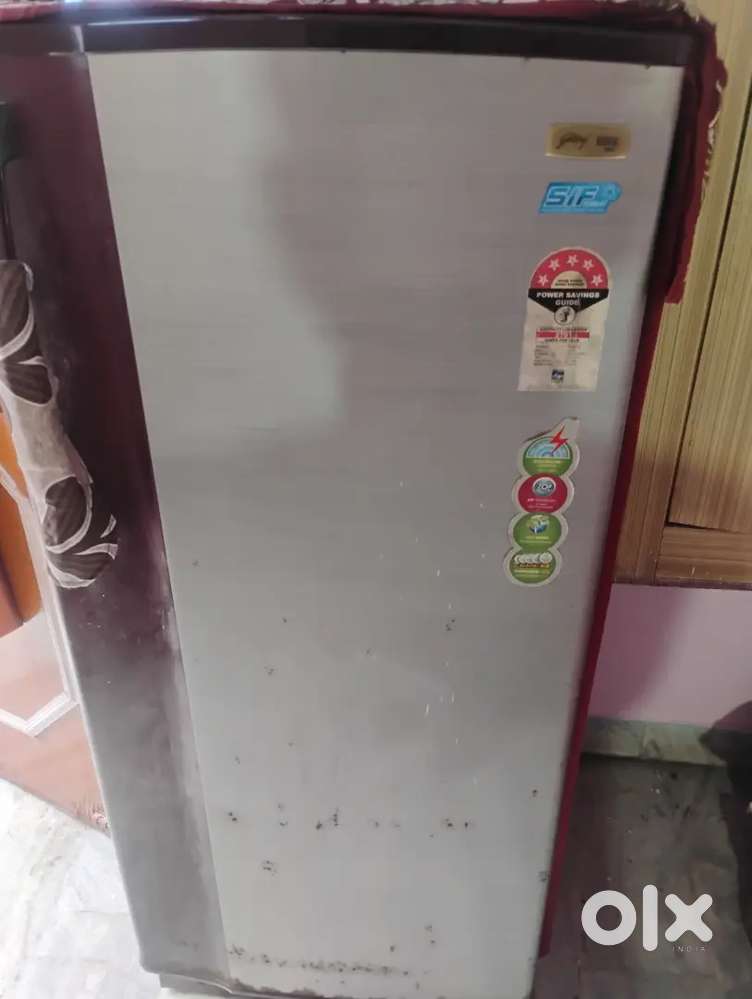 रेफ्रिजरेटर