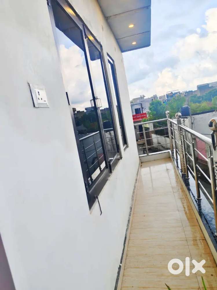 3 room 1 hall 1 large kitchen 1 bathroom 2 balcony