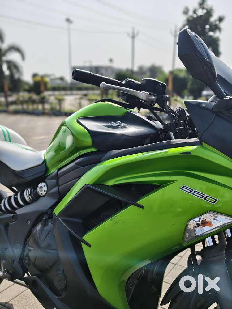 Sports bike