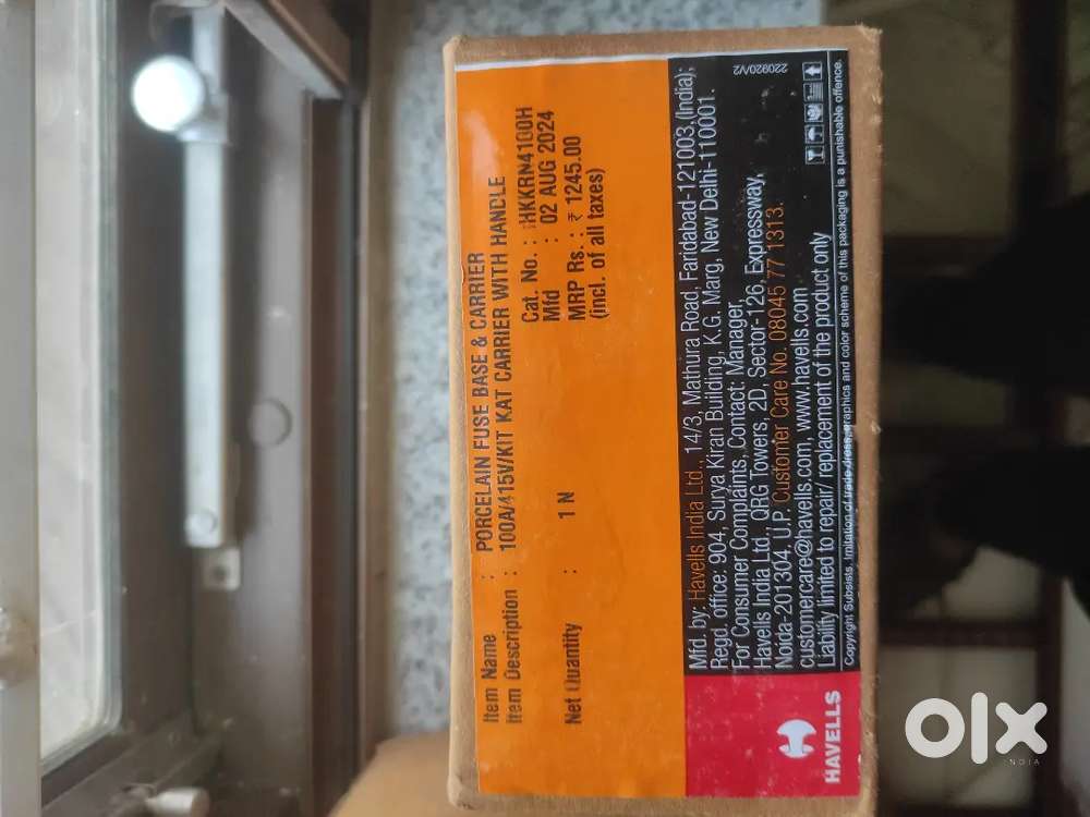 PORCELAIN FUSE BASE & CARRIER