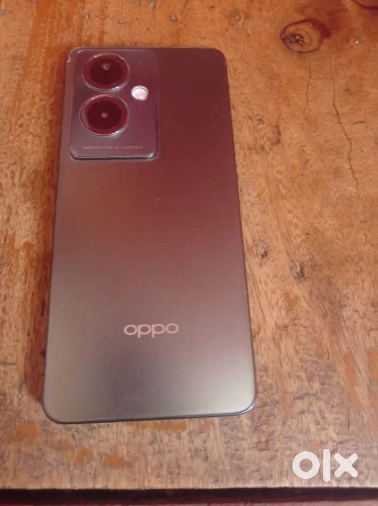 Charger and phone with me and 5g phone ram 8+4 internal memory 128