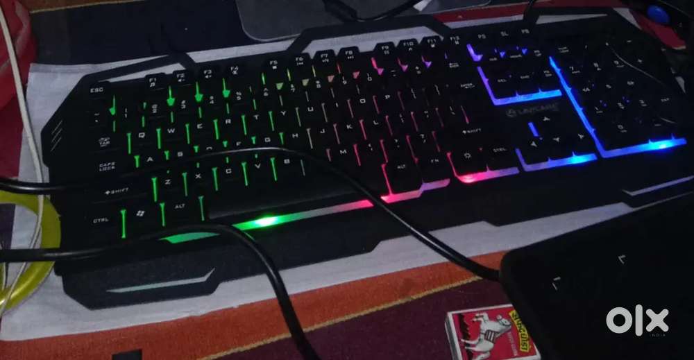 Cabinet: R&B 20+ Cabinet 
Pro: i5– 8th Gen
RAM: 8 GB 
SSD: 256 GB
HDD: