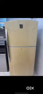TOSHIBA DOUBLE DOOR FRIDGE