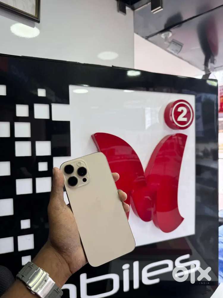 IPHONE 16PRO MAX 256GB 7 MONTHS ABOVE WARRENTY DESERT TITANIUM