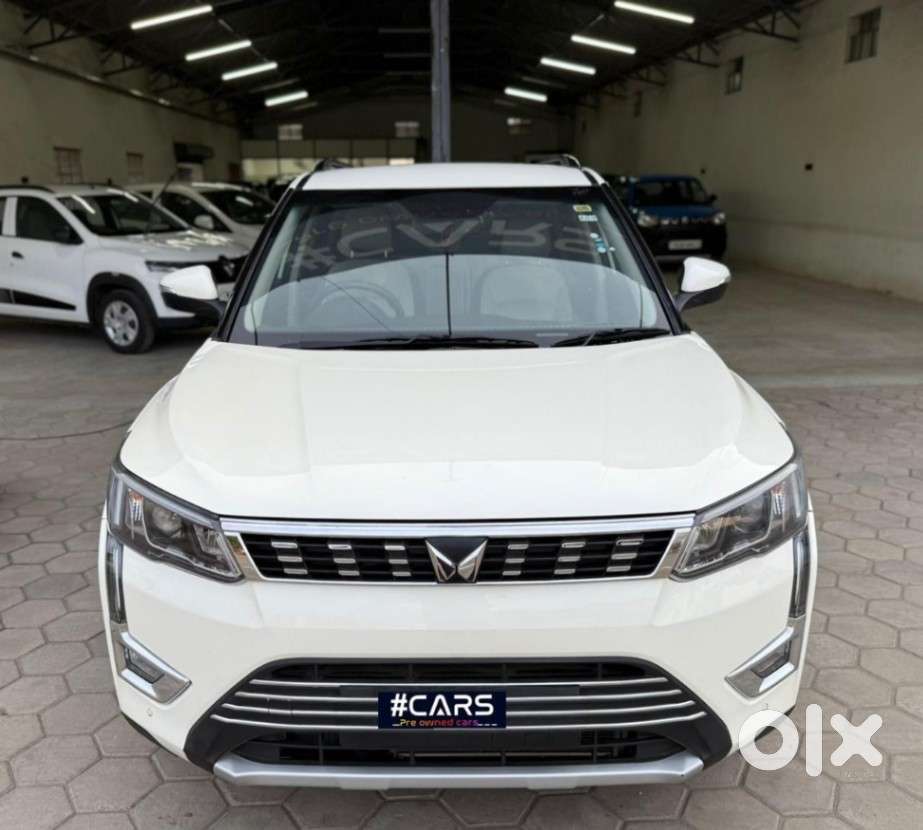 Mahindra XUV300 W8 Diesel, 2022, Diesel