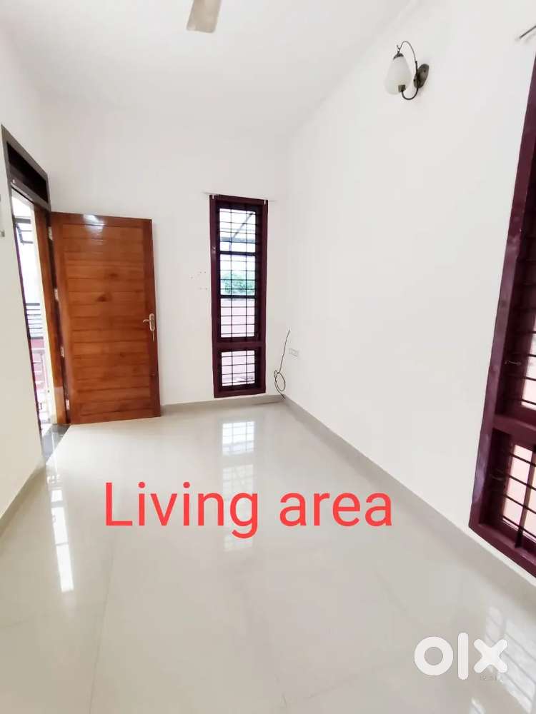 Shasthamangalam, kanjirampara getha hospital road  house for rent.