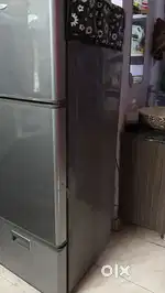 Whirlpool fridge 235 liters 8 years old fridge dnt knw exact year
