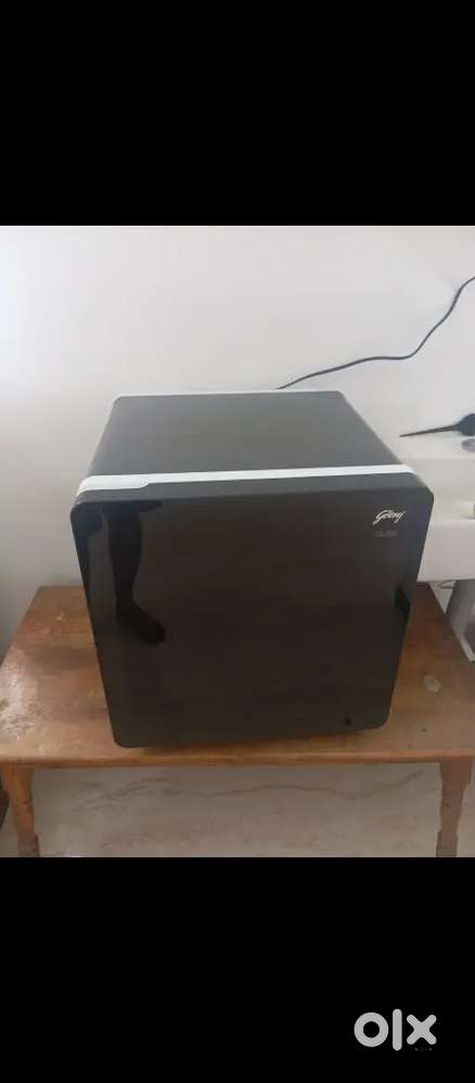 Mini fridge
