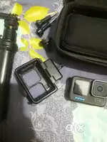 GoPro Hero 10 Black - Include Case, Tripod, Original Cable & 32Gb Card