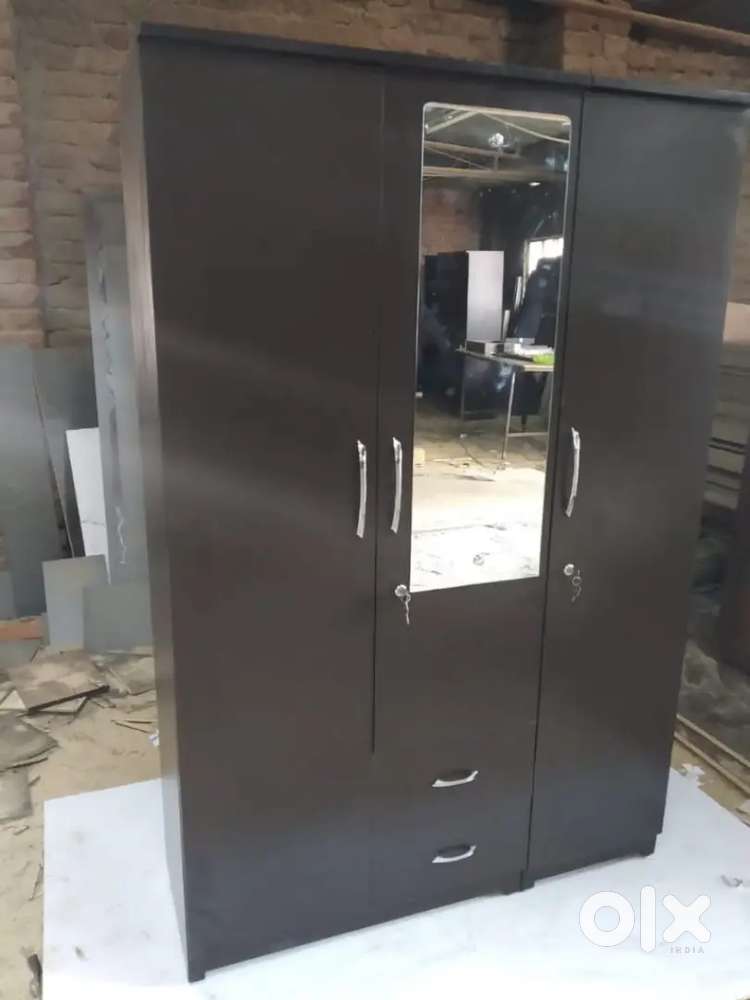 3door wardrobe 3door cupboard 3door almoris brand new cod available