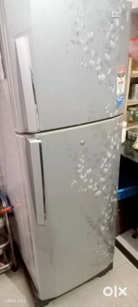 LG double Dor fridge excellent condition five star