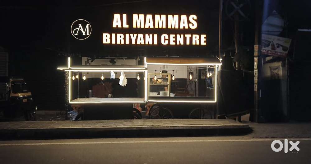 Night thattukada shoppilekku oru staffine venam