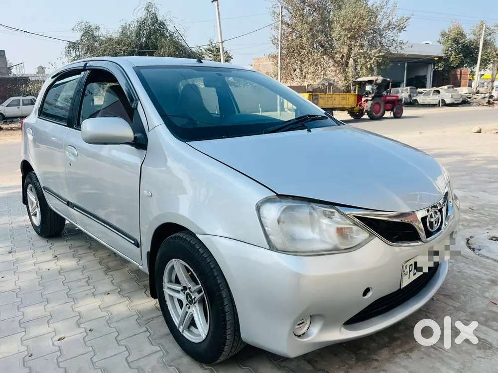 Toyota Etios 2011 family car