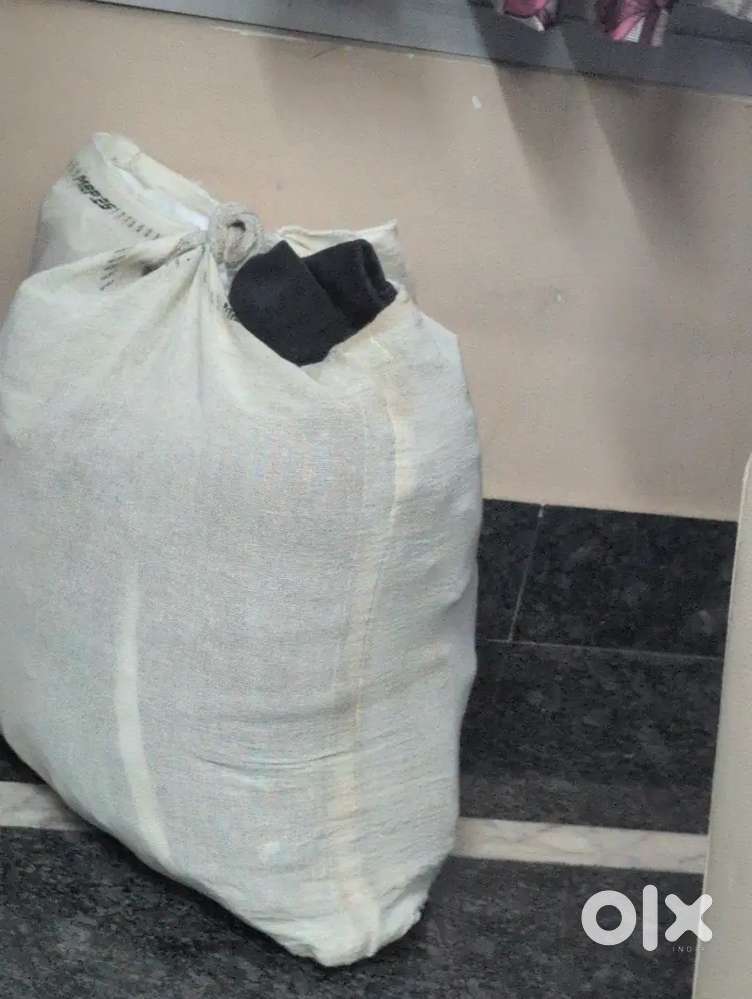 XXL size t.shirts and 40size pants