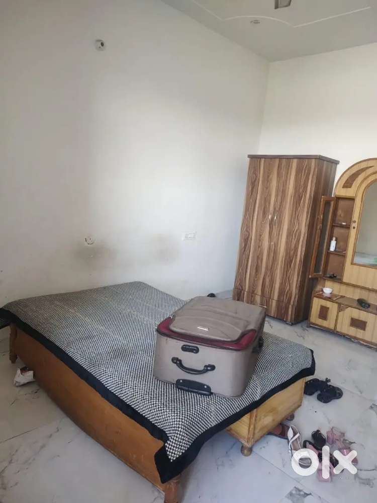 FIRST FLOOR ON RENT DERABASSI SARASWATI VIHAR FURNISHED