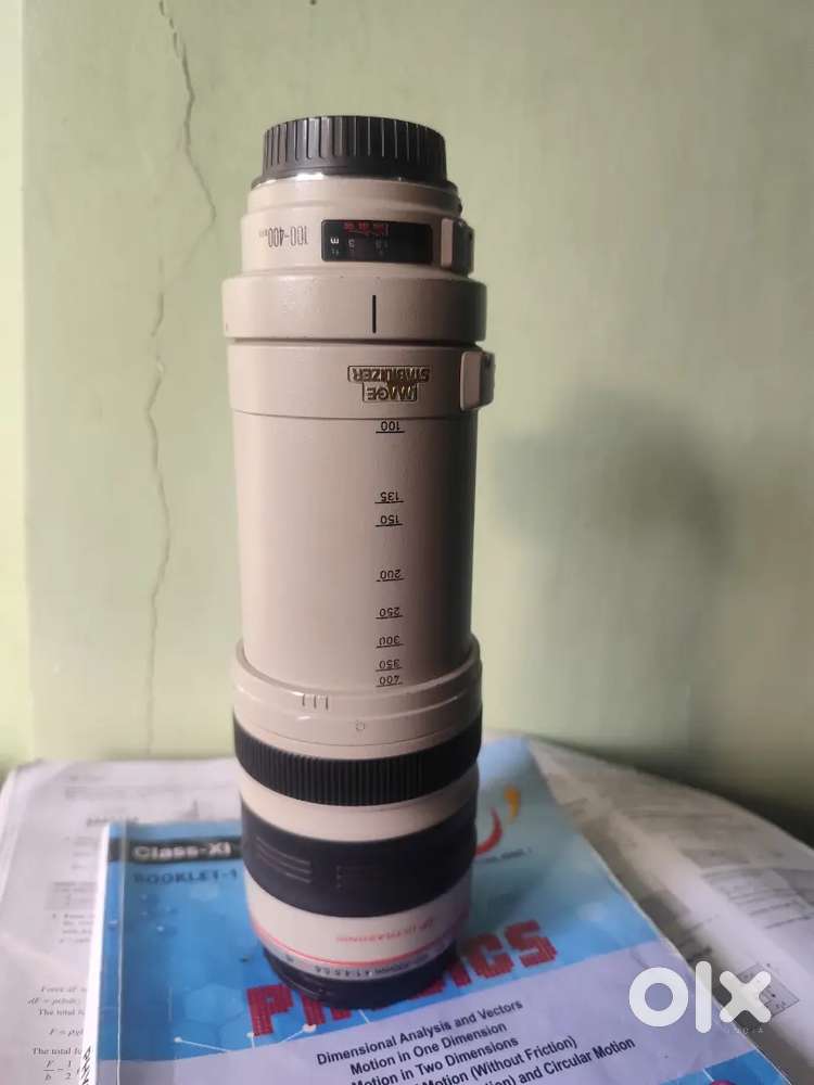 100-400 I mm canon telephoto L series lense
