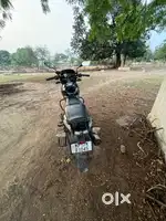 गाड़ी में कोई खराबी नहीं है एकदम से नई है