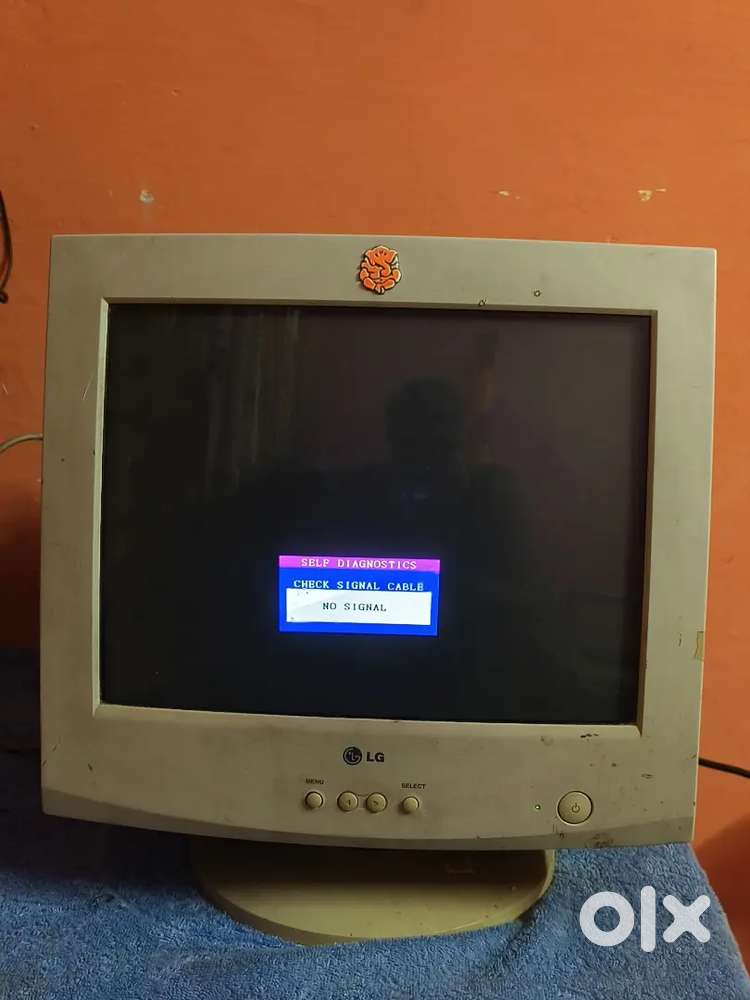 LG CRT Monitor