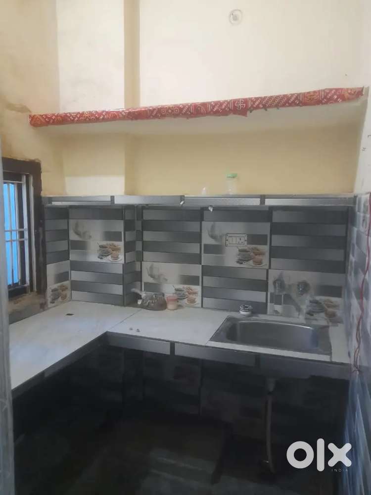 2 Room 11*11, 1 kitchen 8*6, 1store2*4, 1 bathroom 7*4