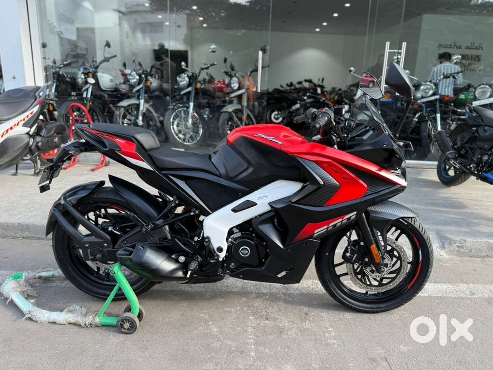 Bajaj pulsar rs 200 abs single owner awesome condition