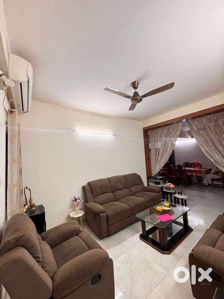 2150 Spacious 3BHK Apartment  Prime location