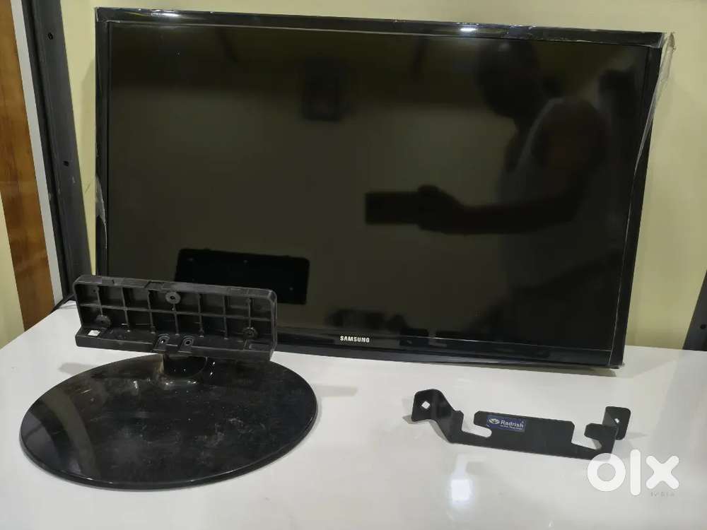 Samsung LED TV 70 CM / 28 inch