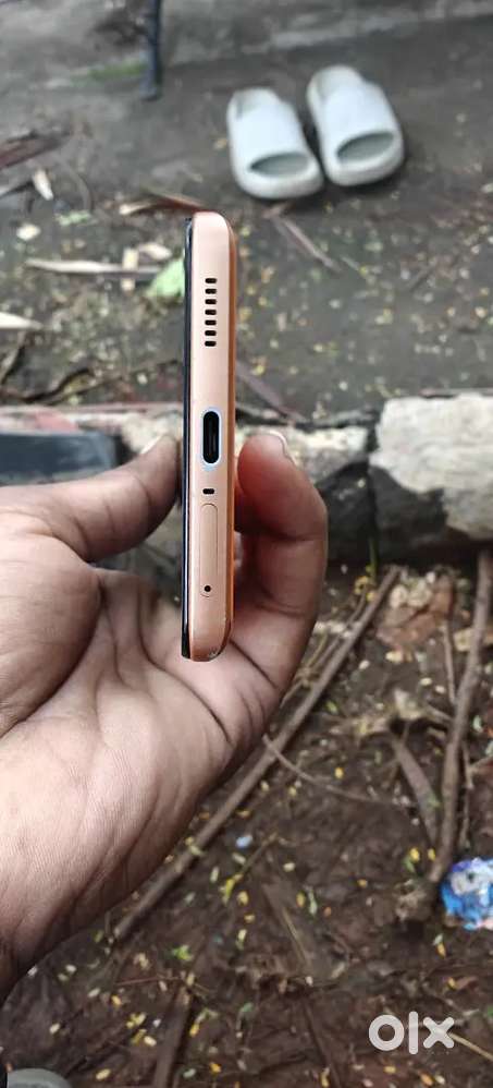 iQOO neo 7 pro 12 gb 264 variant