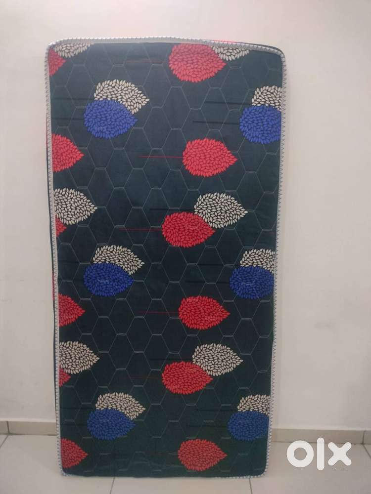 Single Size Mattress for Sale–Very Good Conditionon