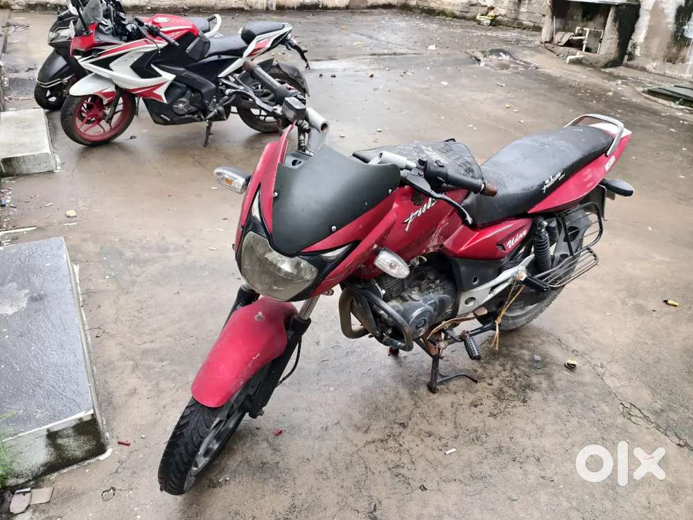 Pulsar 150