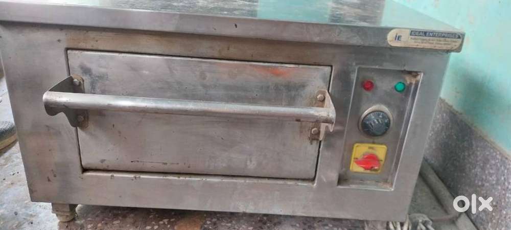 Commercial pizza oven