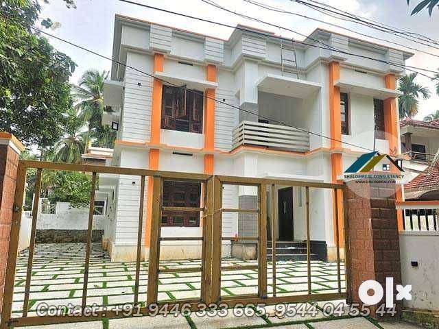 Gorgeous detached villas with four bedrooms in Karaparamba, Calicut