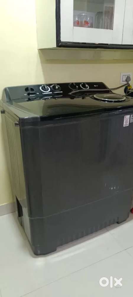 Lg semi automatic 11kg washing machine Negotiable only cash no online