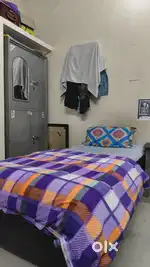 Om pg for boys kalyanpur near vikas nagar