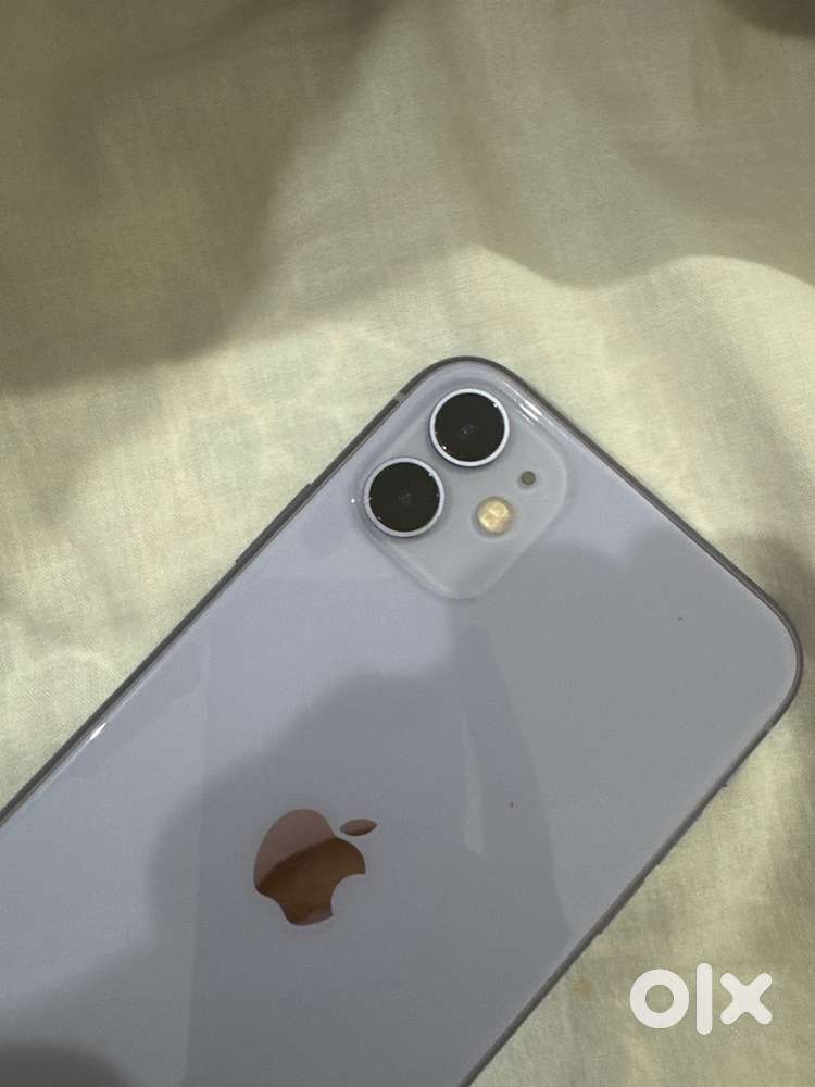 I phone 11 As good as new used fir 6months