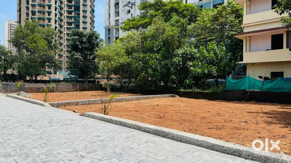 4 cents semi Commercial plot for sale at Kunnumpuram,near NGO quarters