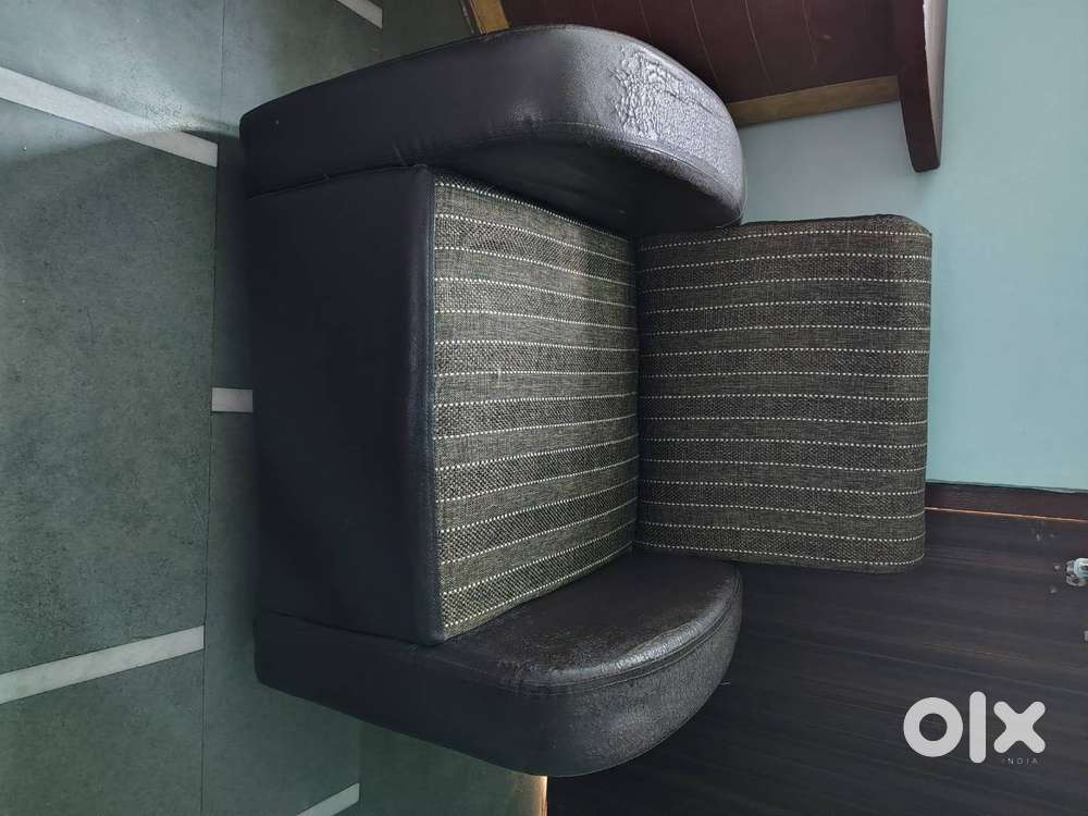 3+1+1 sofa set for sell