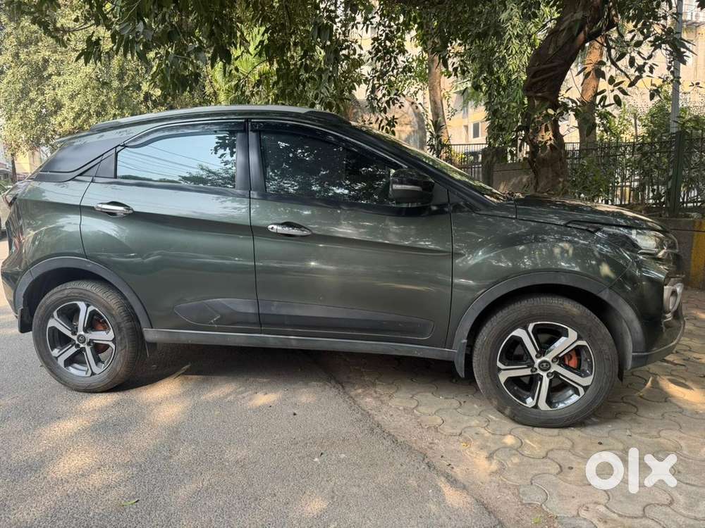 Tata Nexon 2023 Petrol 22000 Km Driven well maintained top model alloy
