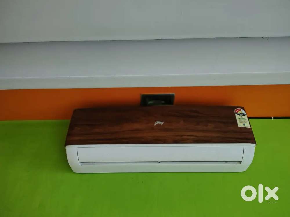 Godrej 1.5 Ton Wooden Finish Spilt Ac Vogue Model