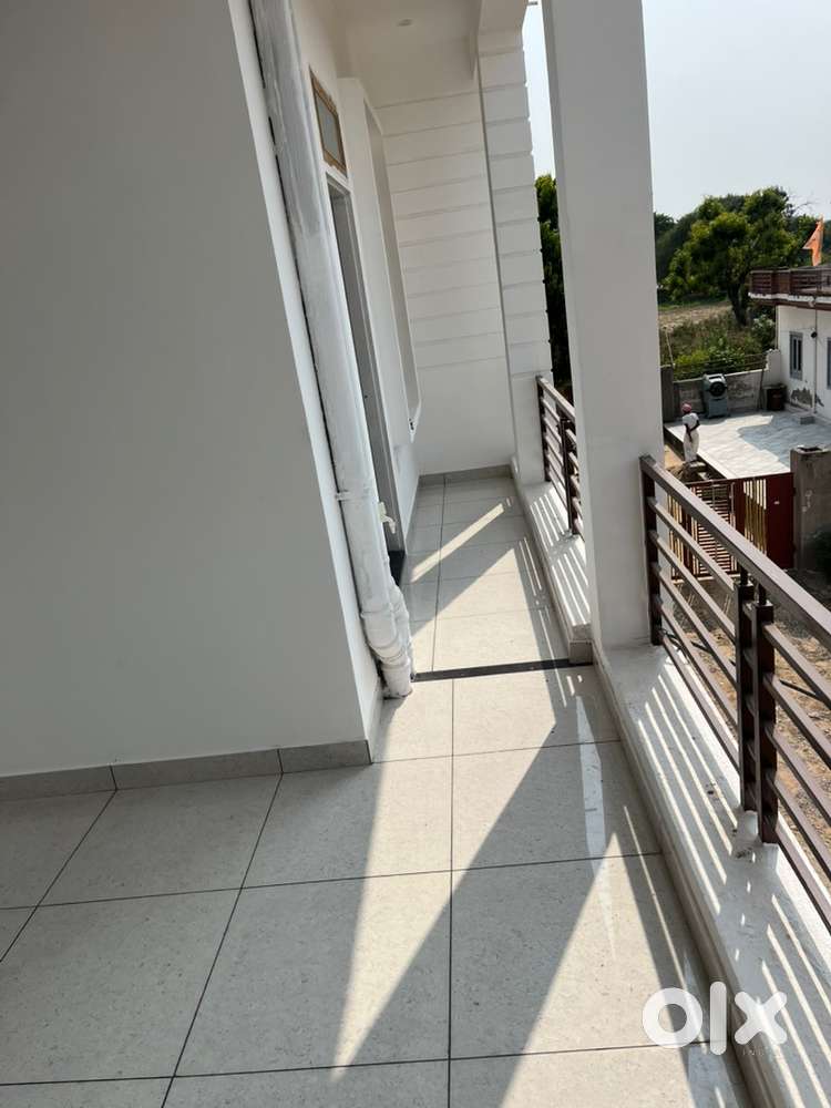 2 Bhk flat available for family