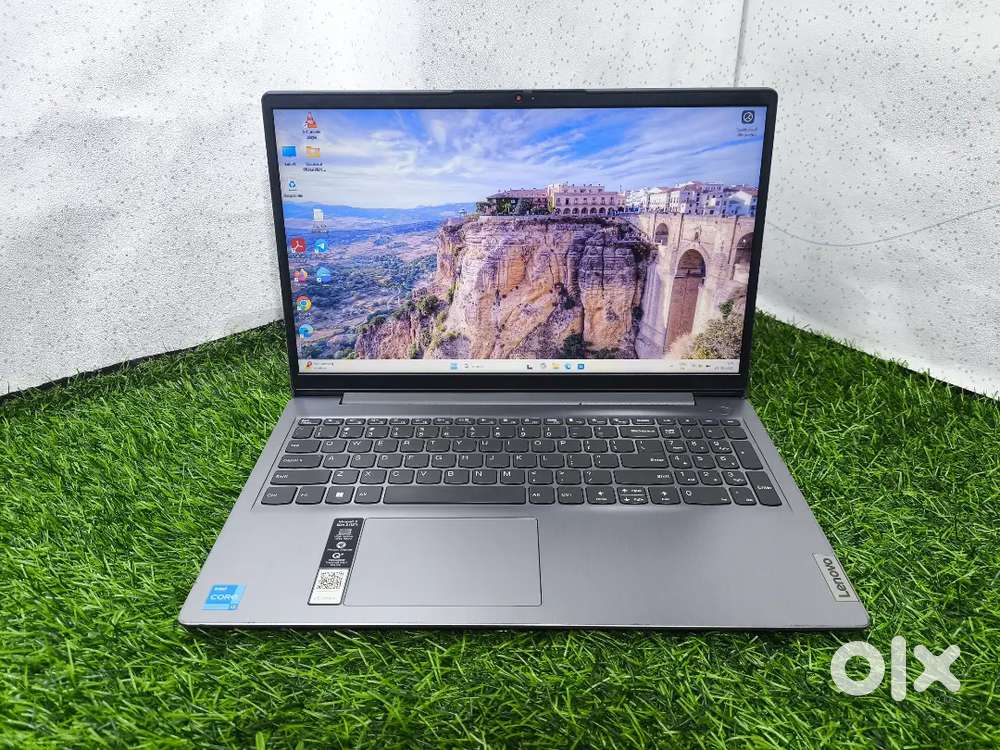 Lenovo IdeaPad Slim 3 – i5 12th Gen  DDR5  512GB SSD  FHD IPS