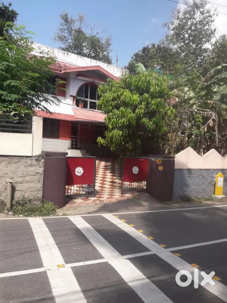 House for rent near Muttada junction(near health center)