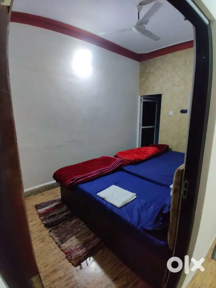 Total 4 room and 5 let bath