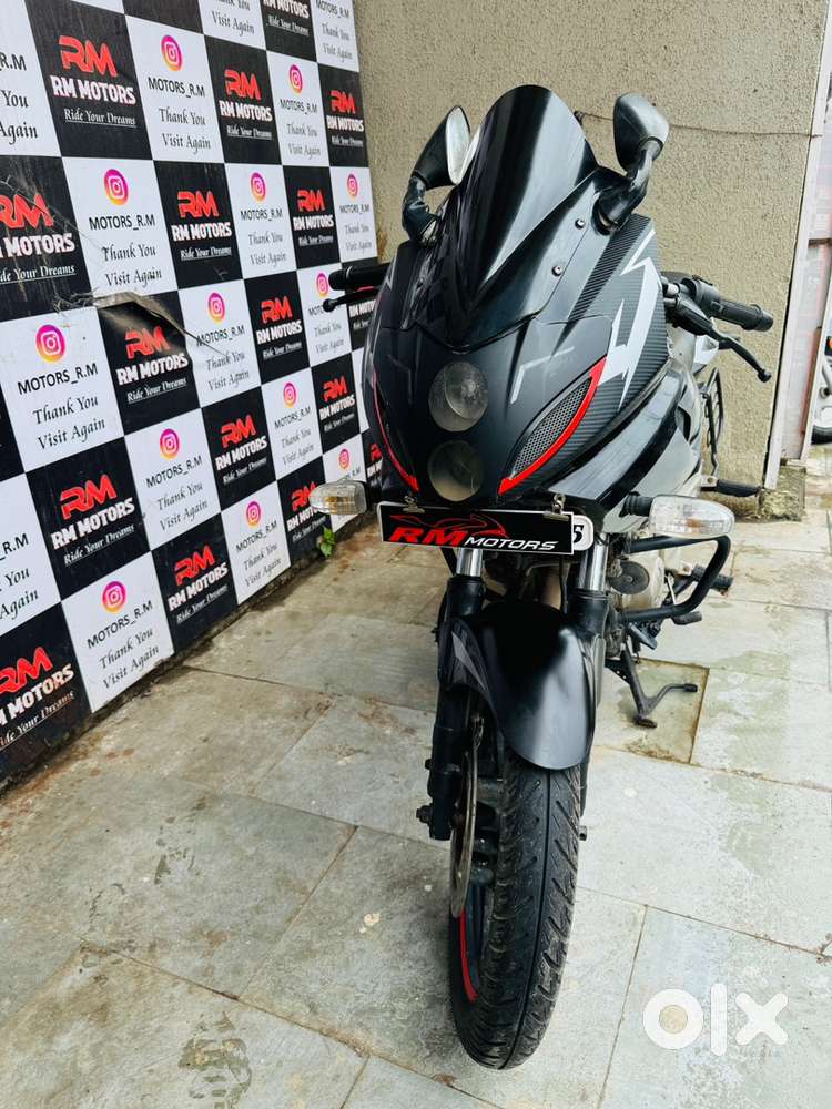 PULSAR 220 F