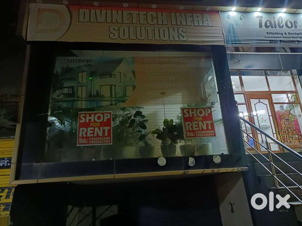 Prime location ground floor shop in vasant vihar