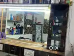 6/3 ka saloon /beautyparlour mirror kanch