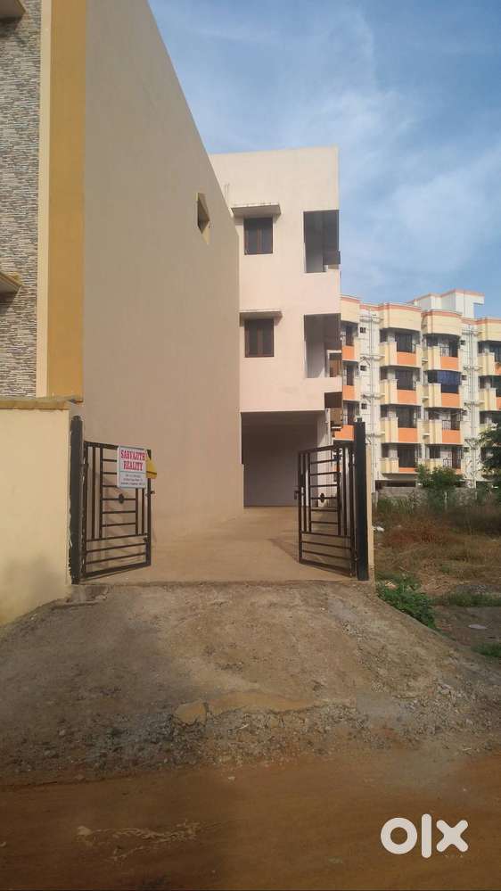 URAPAKKAM-Near Saraswathi Matric School 1.62Km (East) from GST Rd.