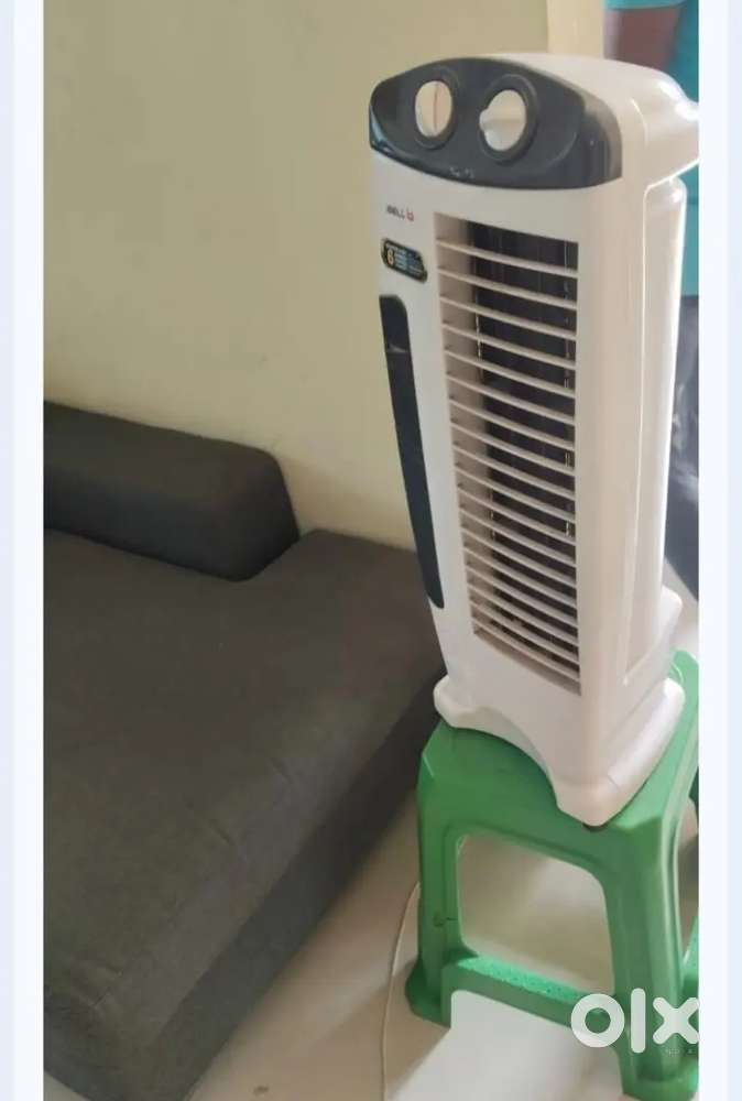 Tower fan or table fan